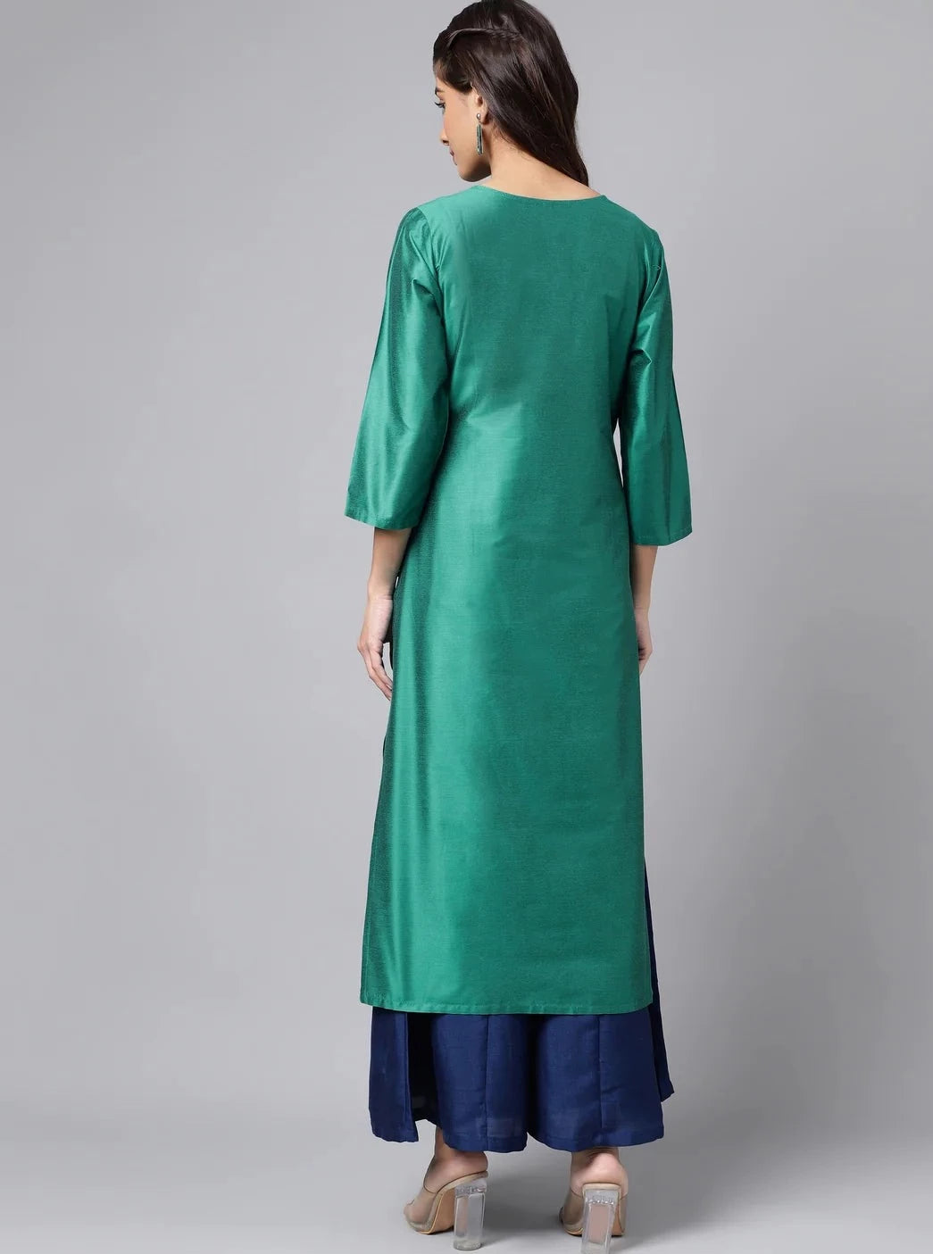 Green Round Neck Thread Work Detail Straight Kurta