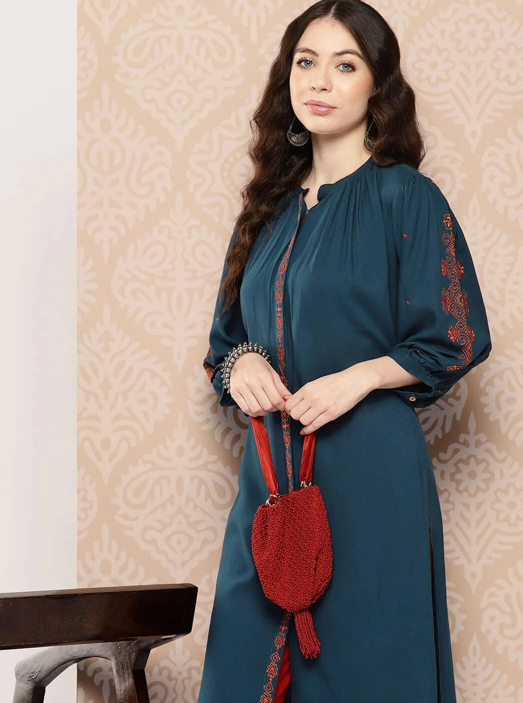 Floral Embroidered Thread Work Kurta