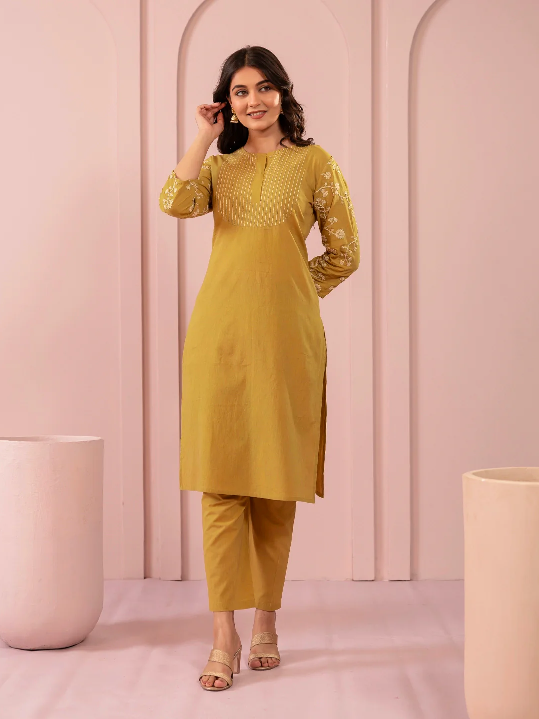 embroidered_kurta_set_mustard