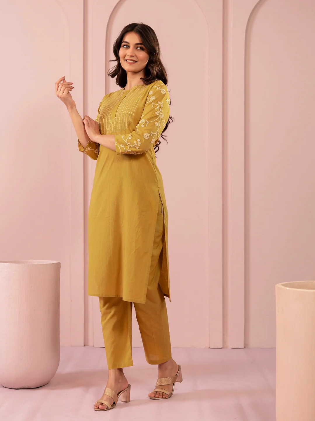 embroidered_kurta_set_mustard