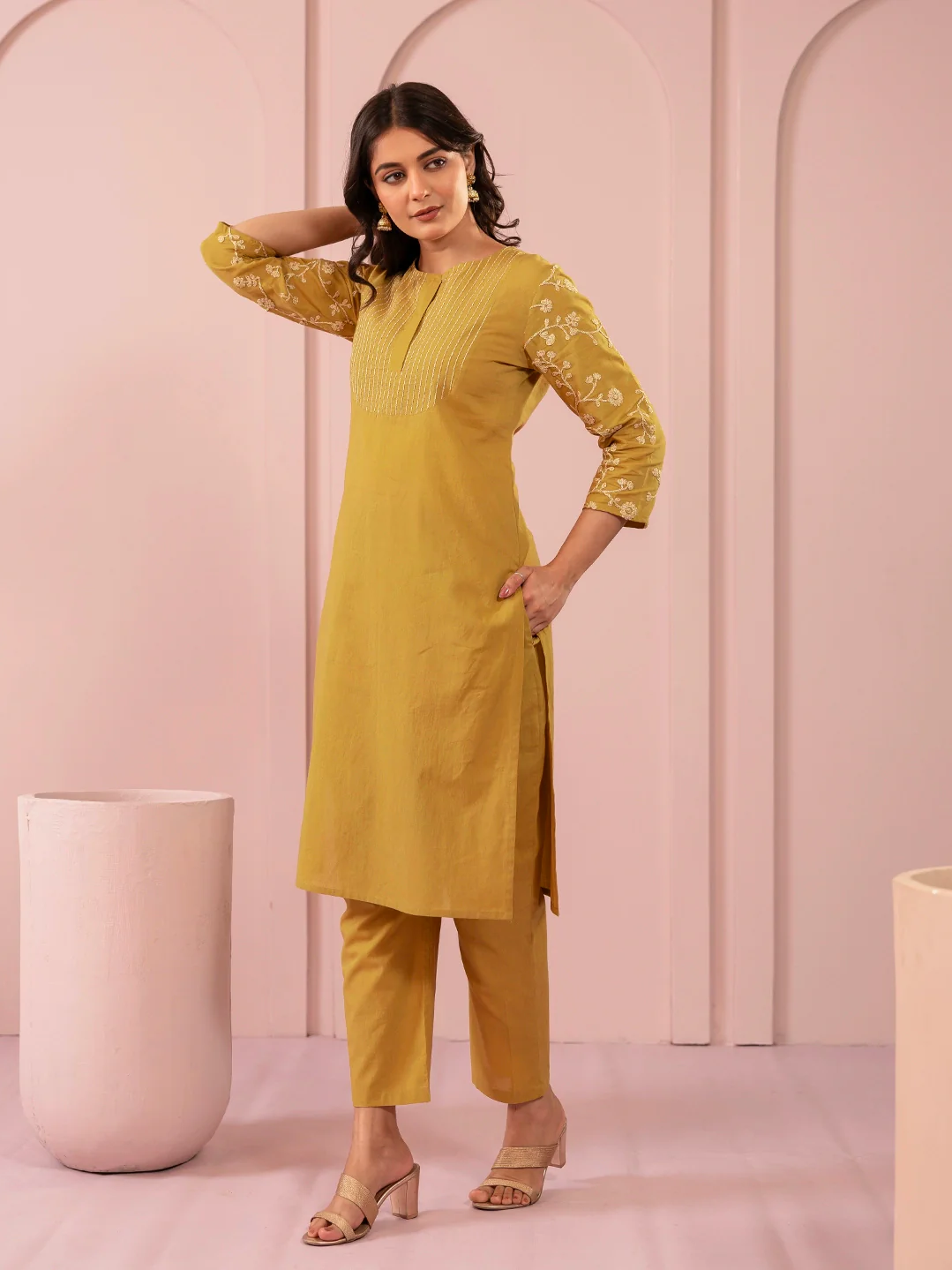 embroidered_kurta_set_mustard