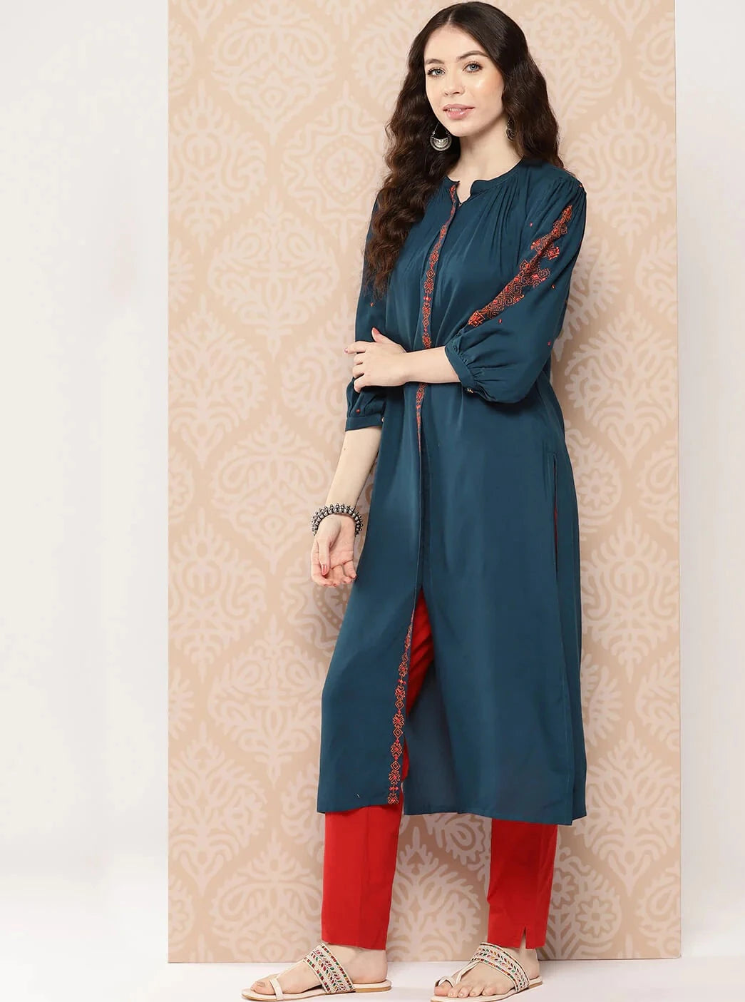 Floral Embroidered Thread Work Kurta